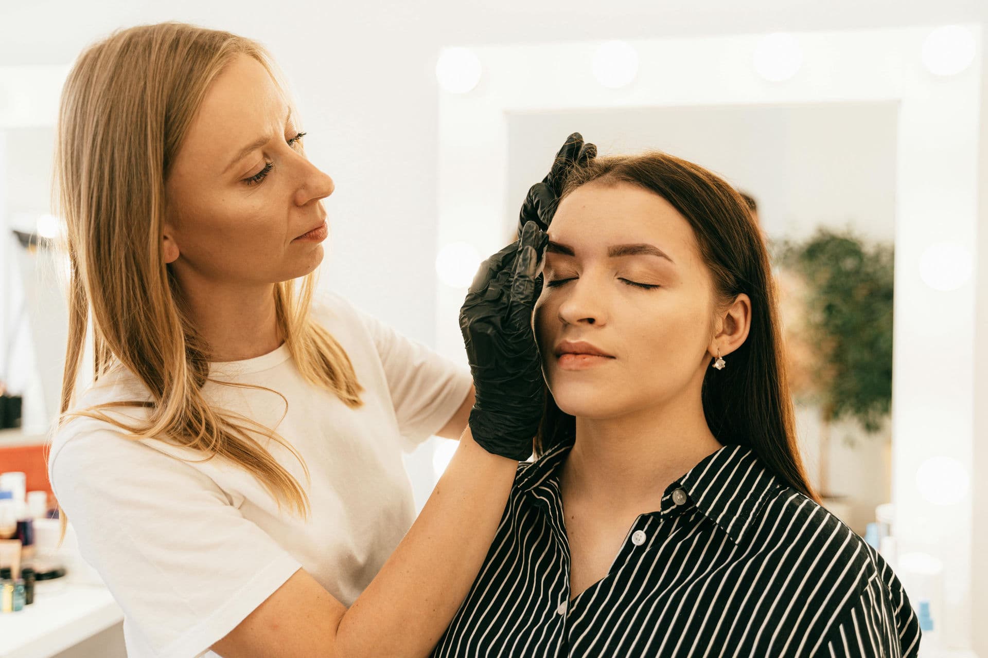 Brow Shaping & Tint